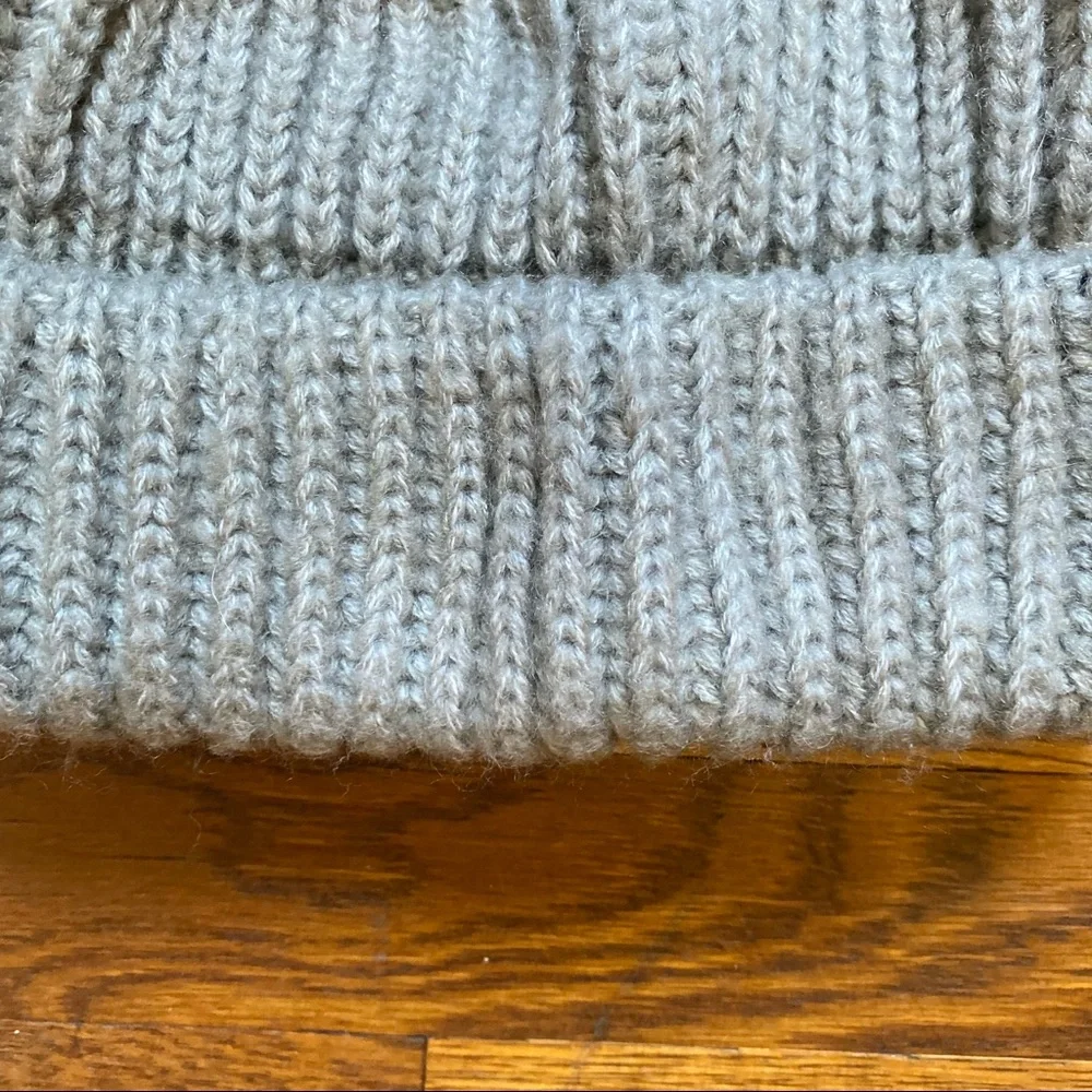 TopShop gray ribbed faux fur pom pom knit hat